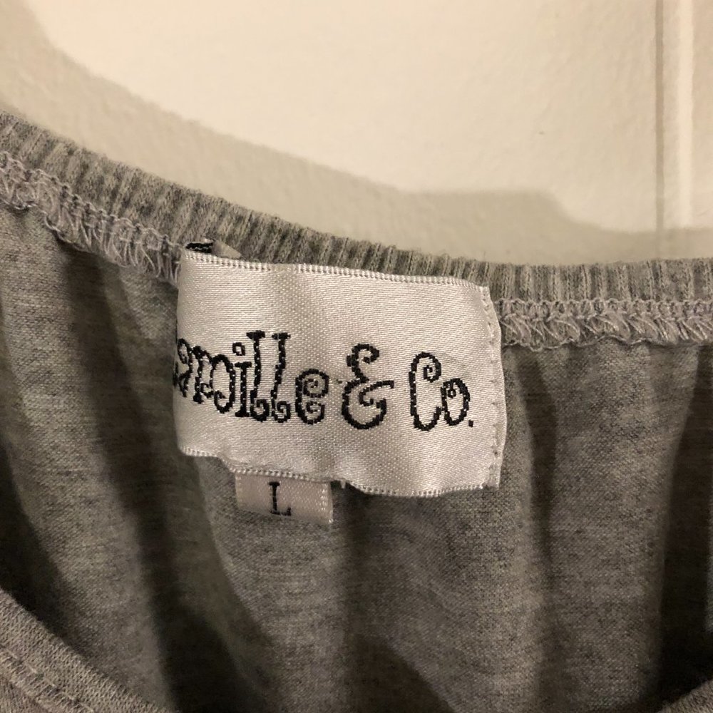 Camille & Co Gray Top with Lace Tunic Large - Picture 3 of 5